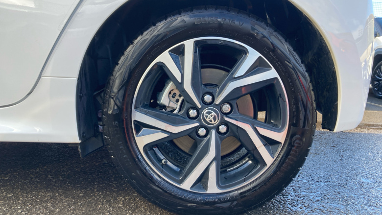 Toyota Yaris 1.5 Hybrid Design 5dr CVT Hybrid Hatchback